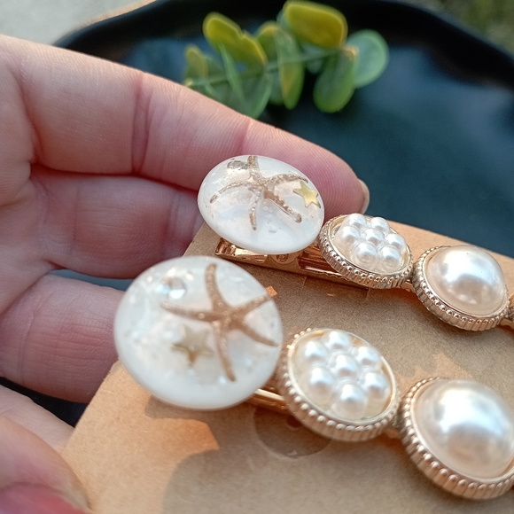 Gold Starfish Romantic Pearlcore Hair Clips - Picture 10 of 13